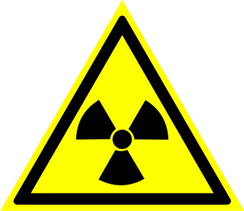 W05 опасно! радиоактивные вещества или ионизирующее излучение (пленка, сторона 200 мм) - Знаки безопасности - Предупреждающие знаки - магазин "Охрана труда и Техника безопасности"
